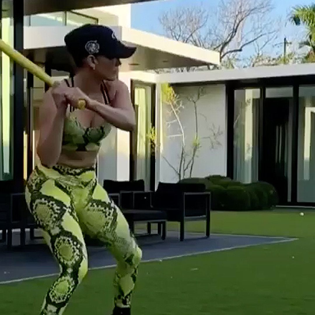 ¡'Strike'! Jennifer Lopez aprende a batear con su entrenador favorito, Alex Rodríguez