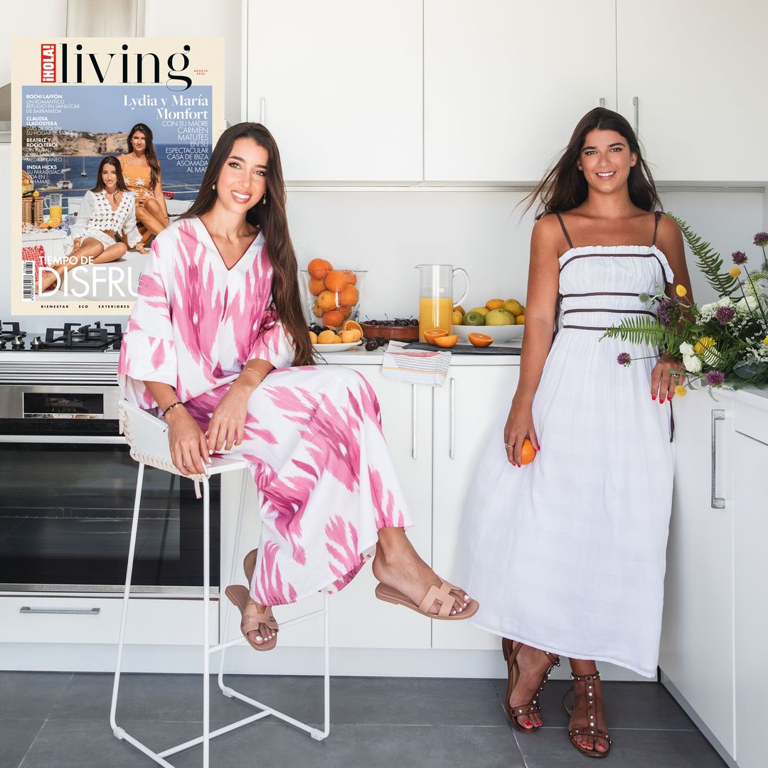 Lydia y María Monfort, con su madre, Carmen Matutes, portada de ¡HOLA! Living agosto: "Estamos superunidas"