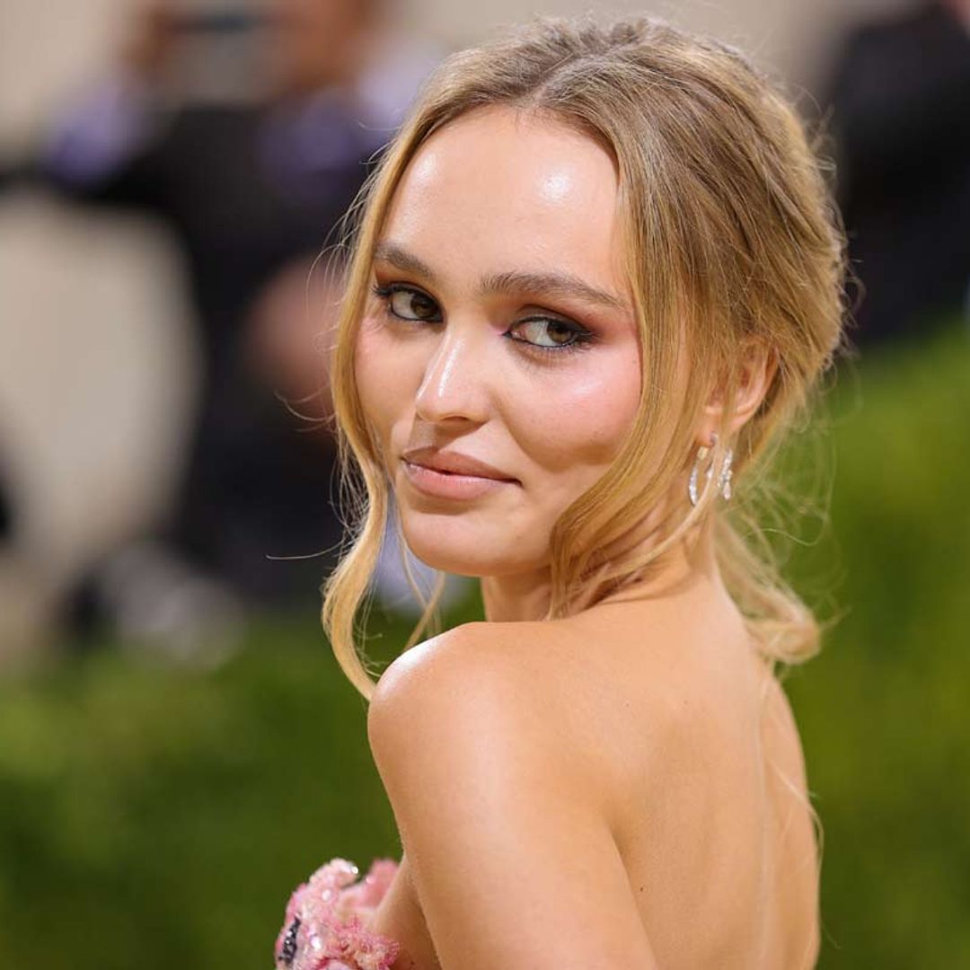 Historia de un flechazo: Lily Rose Depp y el vestido rosa de la eterna adolescente