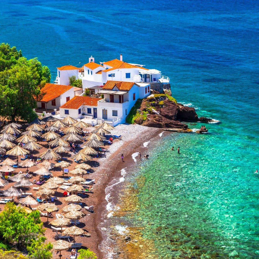 Bonita playa de Hydra, en Grecia