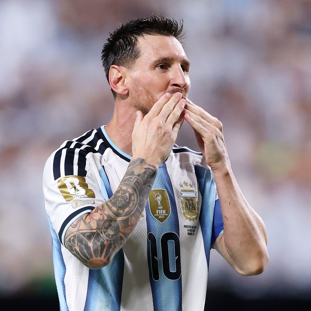 COMUNICADO URGENTE. Leo Messi anuncia por sorpresa su adiós a la selección argentina 3 semanas después de la muerte de su padre: "Duele en el alma"