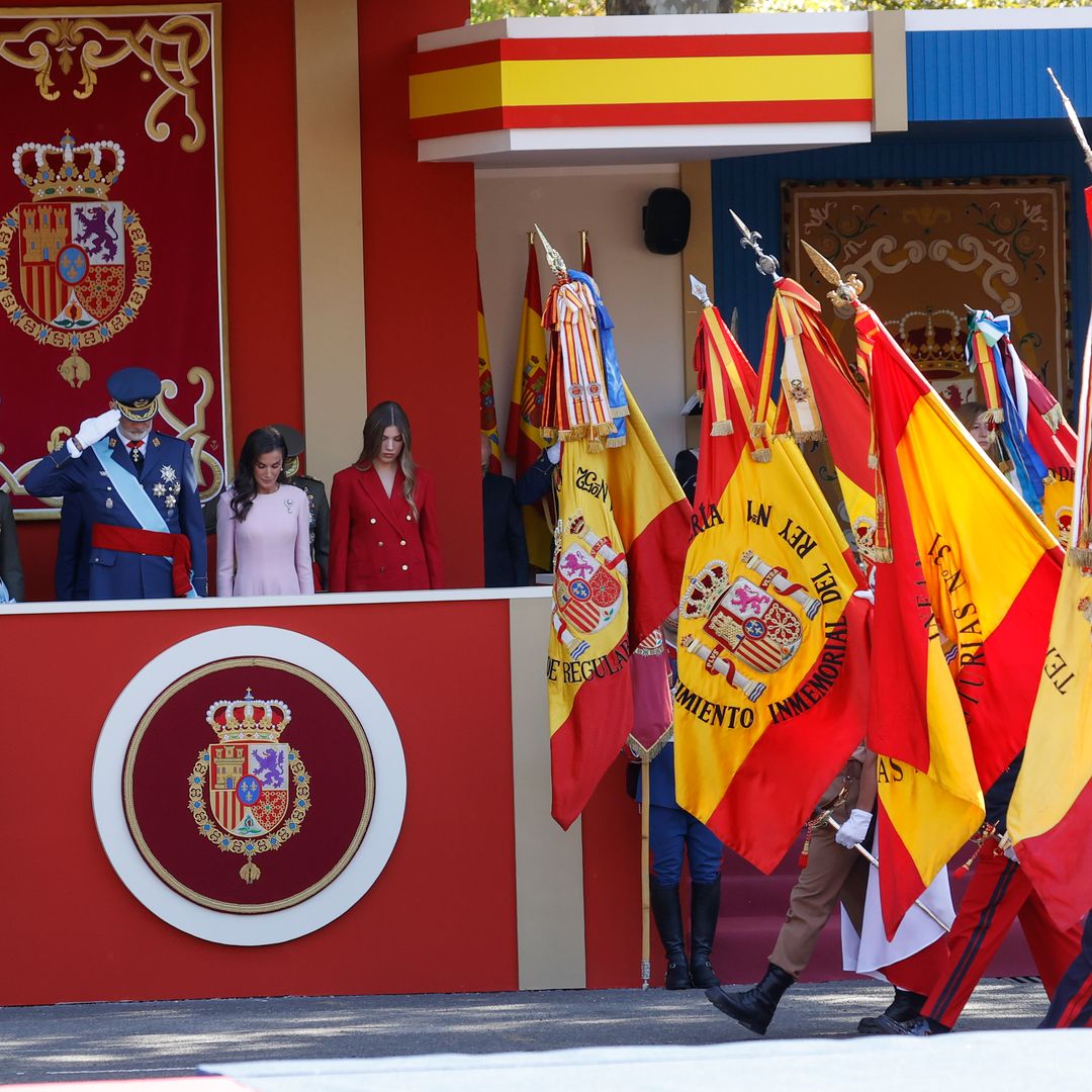 Los Reyes, junto a sus hijas, presiden los actos solemnes del 12-O con su histórico e inminente viaje a Ceuta flotando en el ambiente