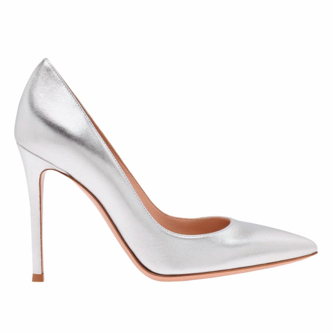 Zapato metalizado (790 €) de Gianvito Rossi