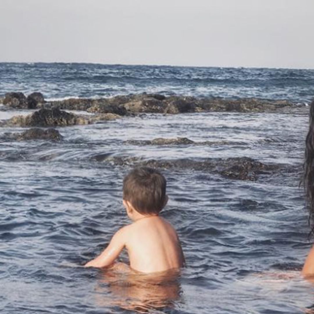 Las idílicas vacaciones de Raquel del Rosario en su isla