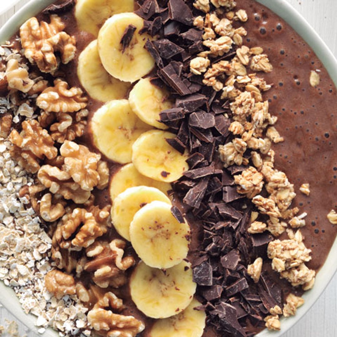 'Smoothie bowl' de cacao, plátano y nueces
