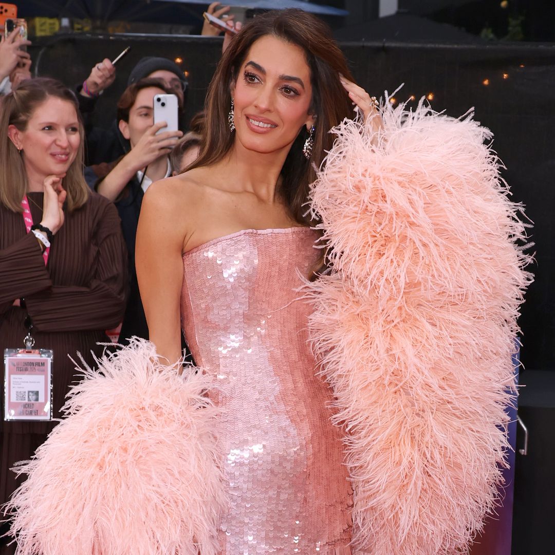 Los 'looks' más icónicos de Amal Clooney que definieron su estilo