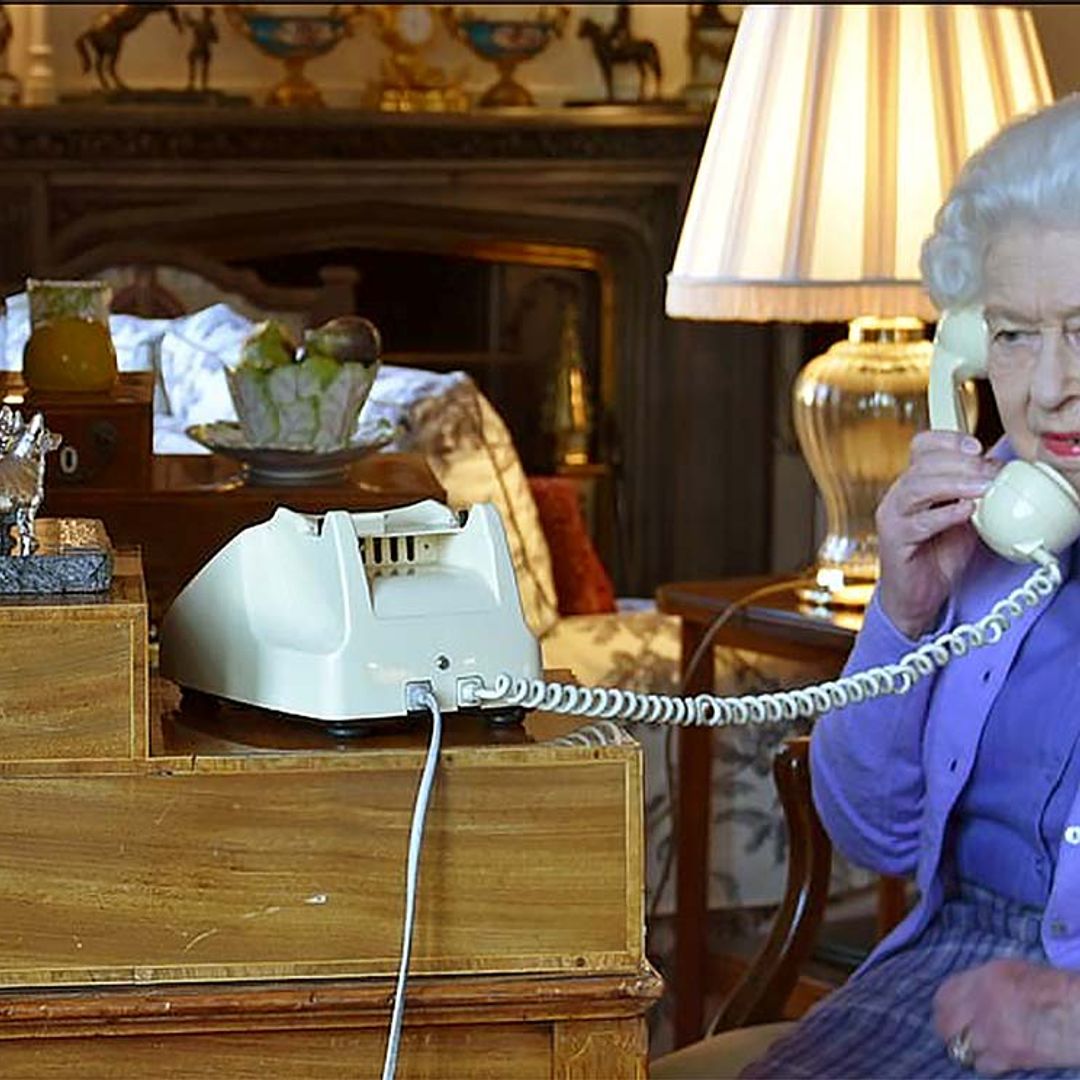 Desde Windsor y por teléfono: la atípica audiencia de Isabel II y Boris Johnson