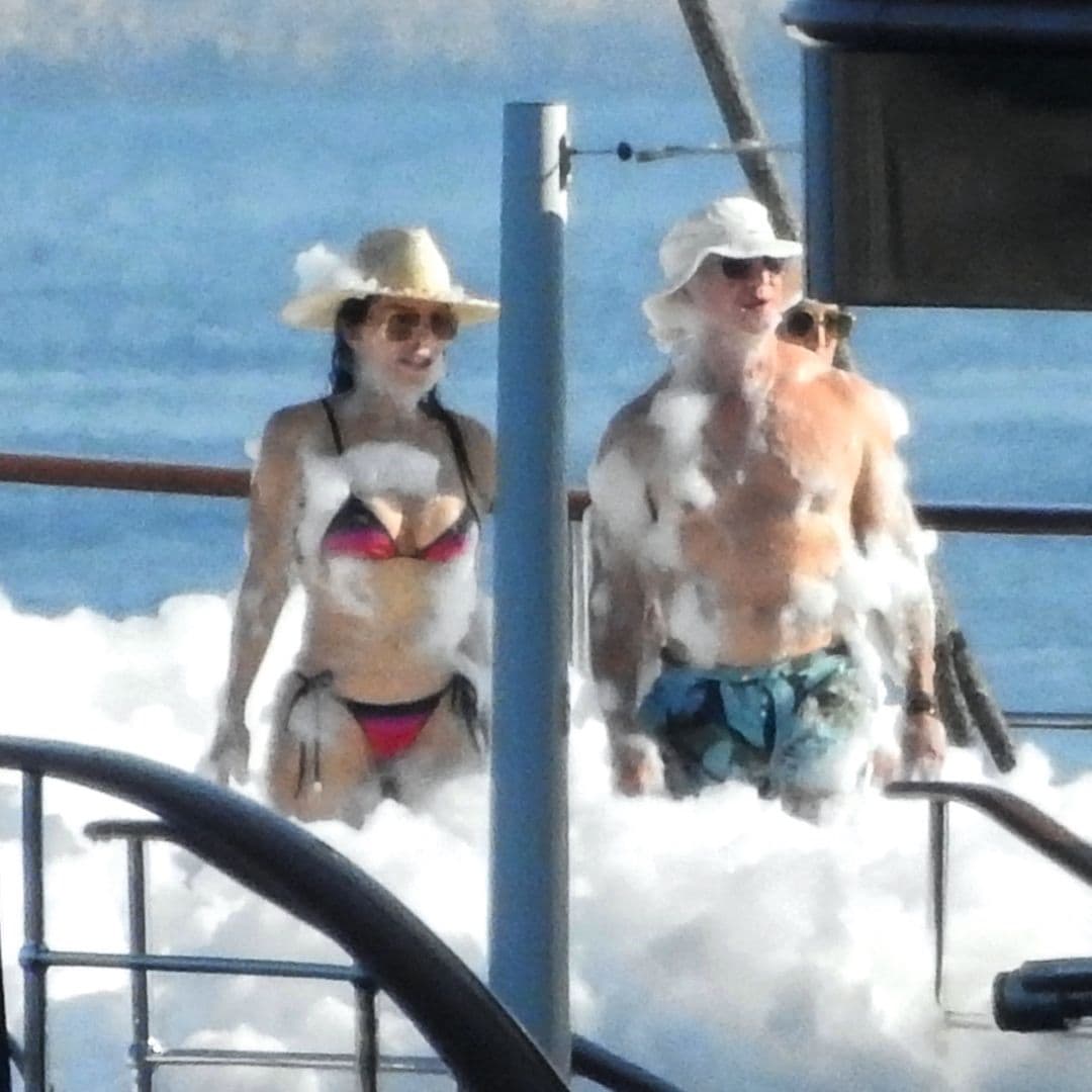 Jeff y Lauren Bezos HOLA+