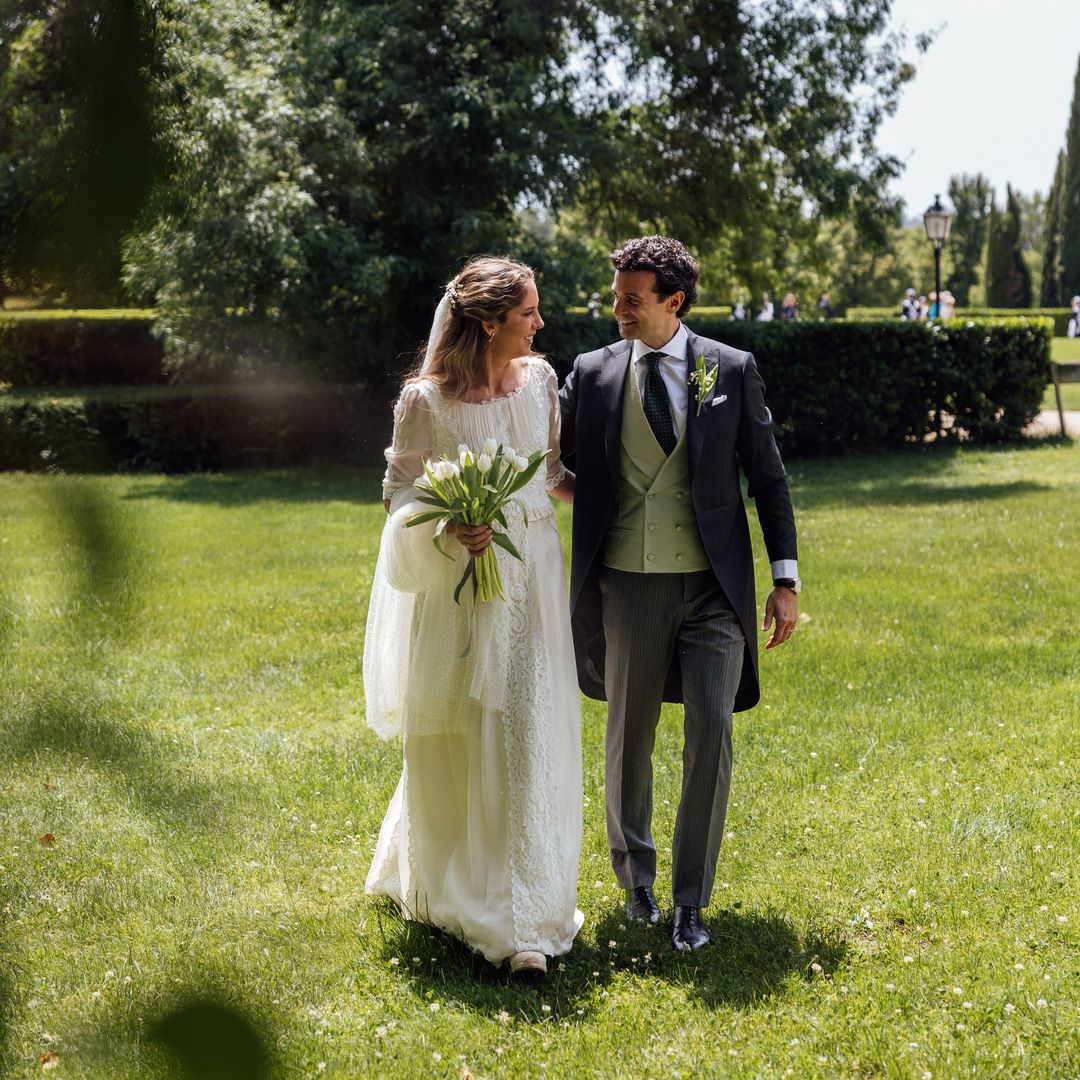 Lola modificó el vestido de novia de su madre con encajes de su bisabuela para su boda en Madrid