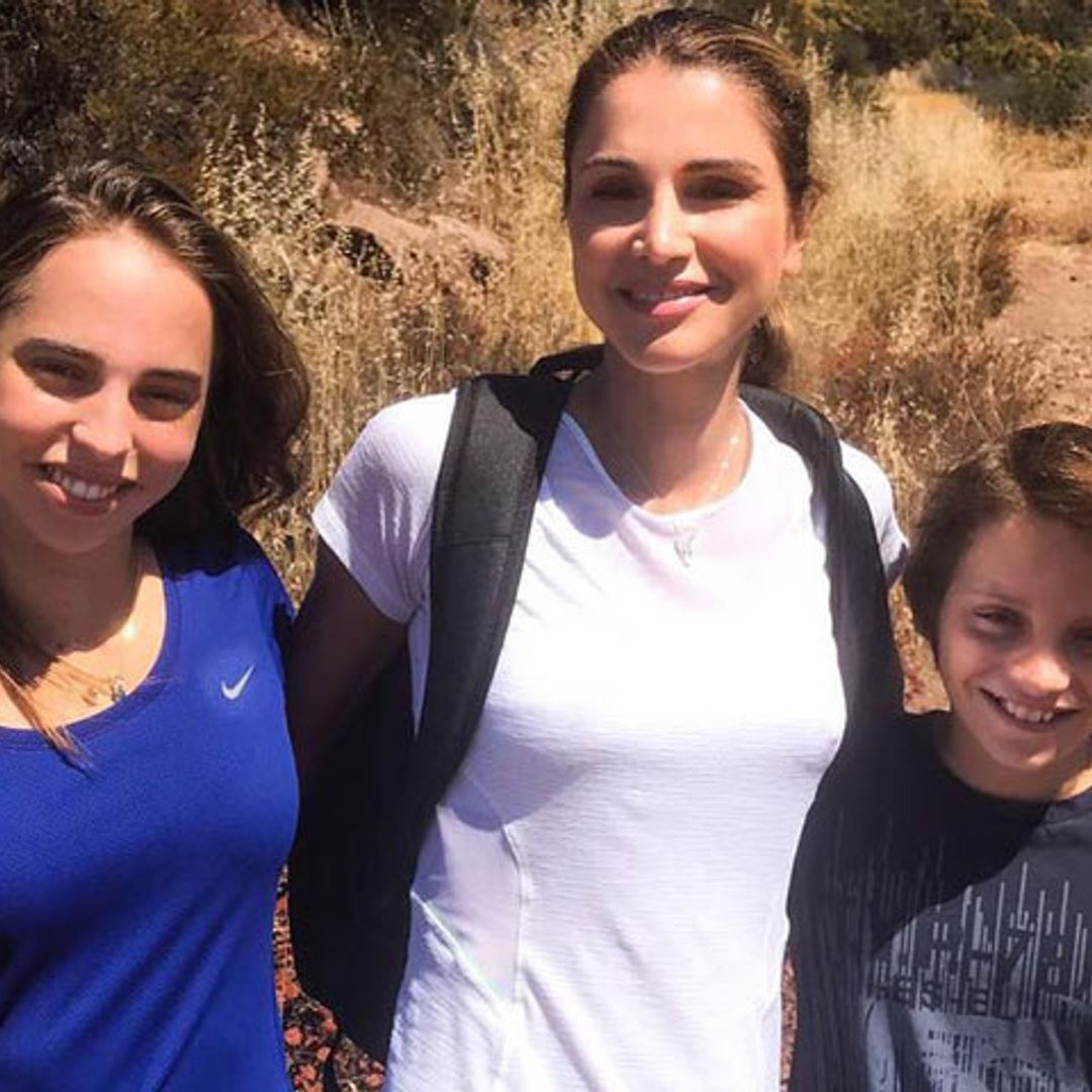 Rania de Jordania, una reina todoterreno en una 'bonita mañana' con sus hijos pequeños