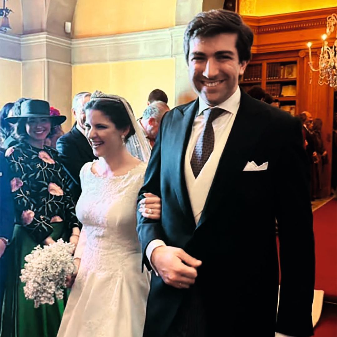 Mercedes Olazábal y Solís y Francisco Javier García de Alvear, en la capilla del Rosario de la Real Maestranza