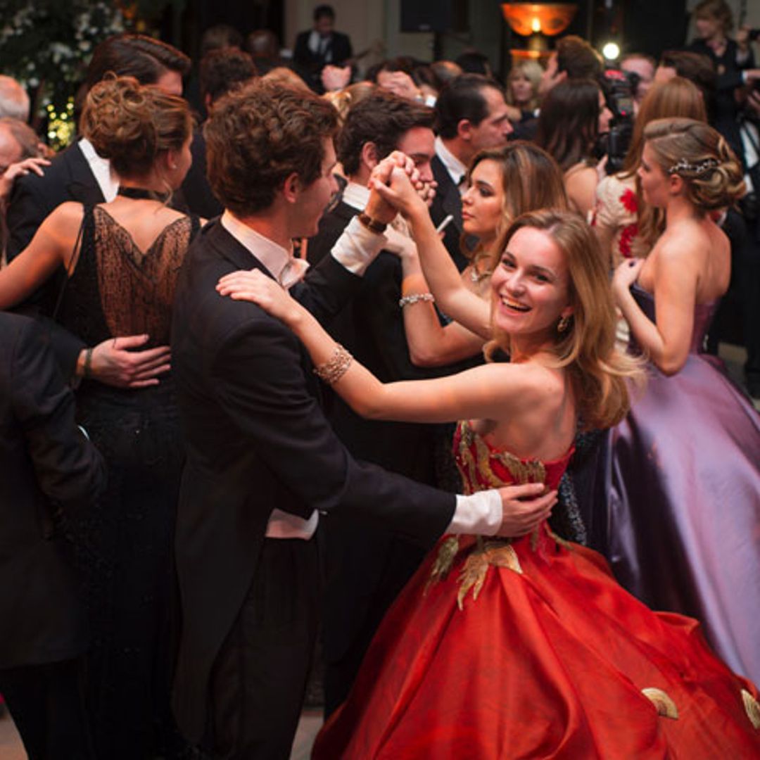 Así viven las horas previas los jóvenes de la 'jet' que asistirán al Baile de Debutantes de París