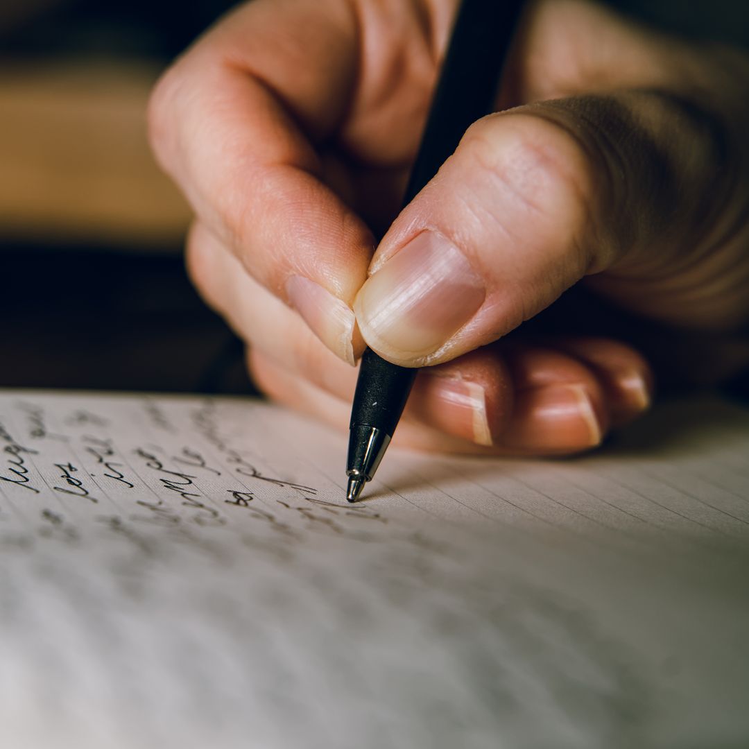 Para soltar y agradecer se puede hacer una lista con todo lo vivido en el año.