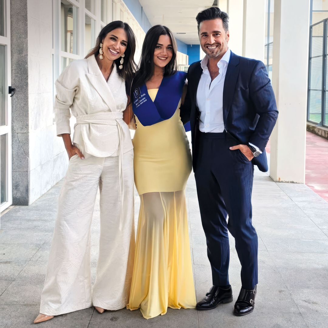 Paula Echevarría y David Bustamante junto su hija, Daniella