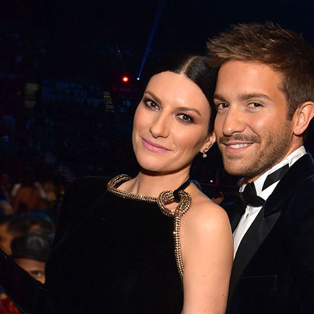 Laura Pausini bromea con los (impresionantes) músculos de Pablo Alborán