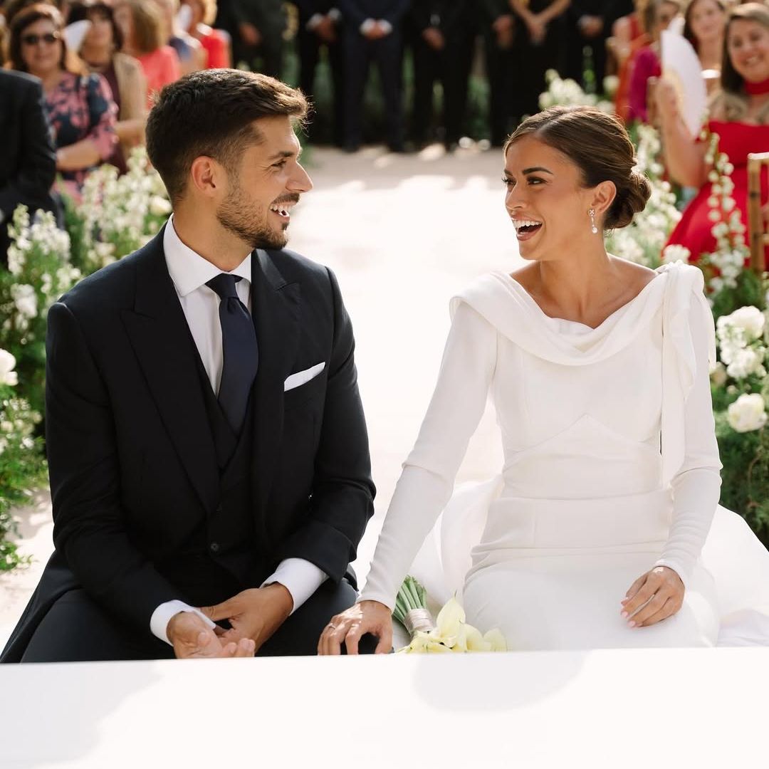 Rocío Camacho elige dos vestidos de novia de Lorenzo Caprile para su boda: te contamos todos los detalles