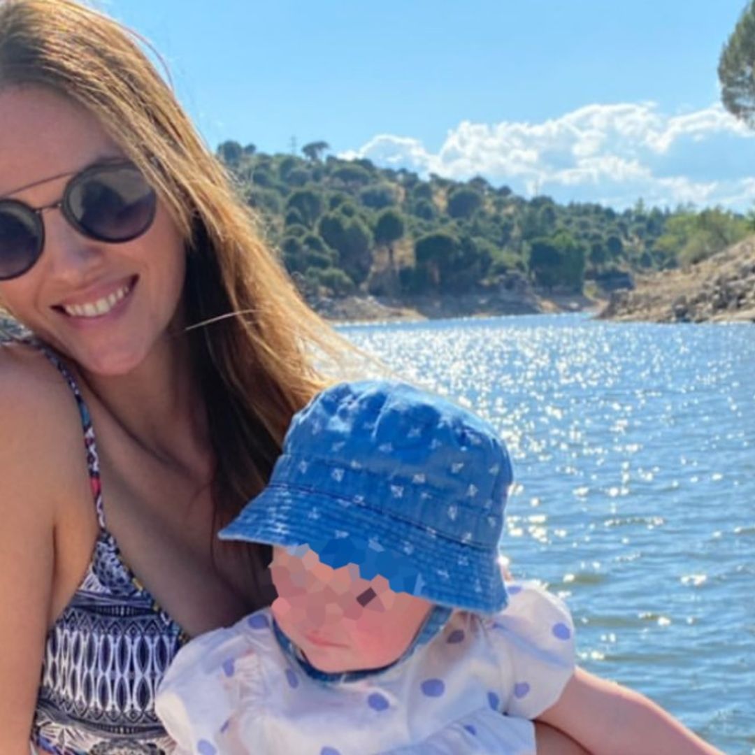 Un domingo en el pantano: el refrescante plan de Helen Lindes y sus hijos