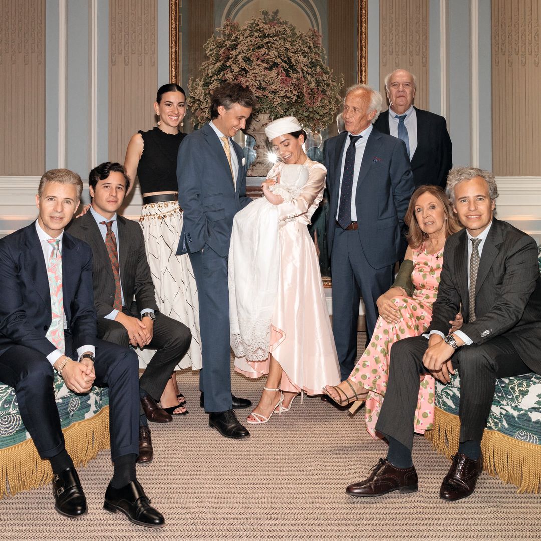 con la familia de Eduardo. 