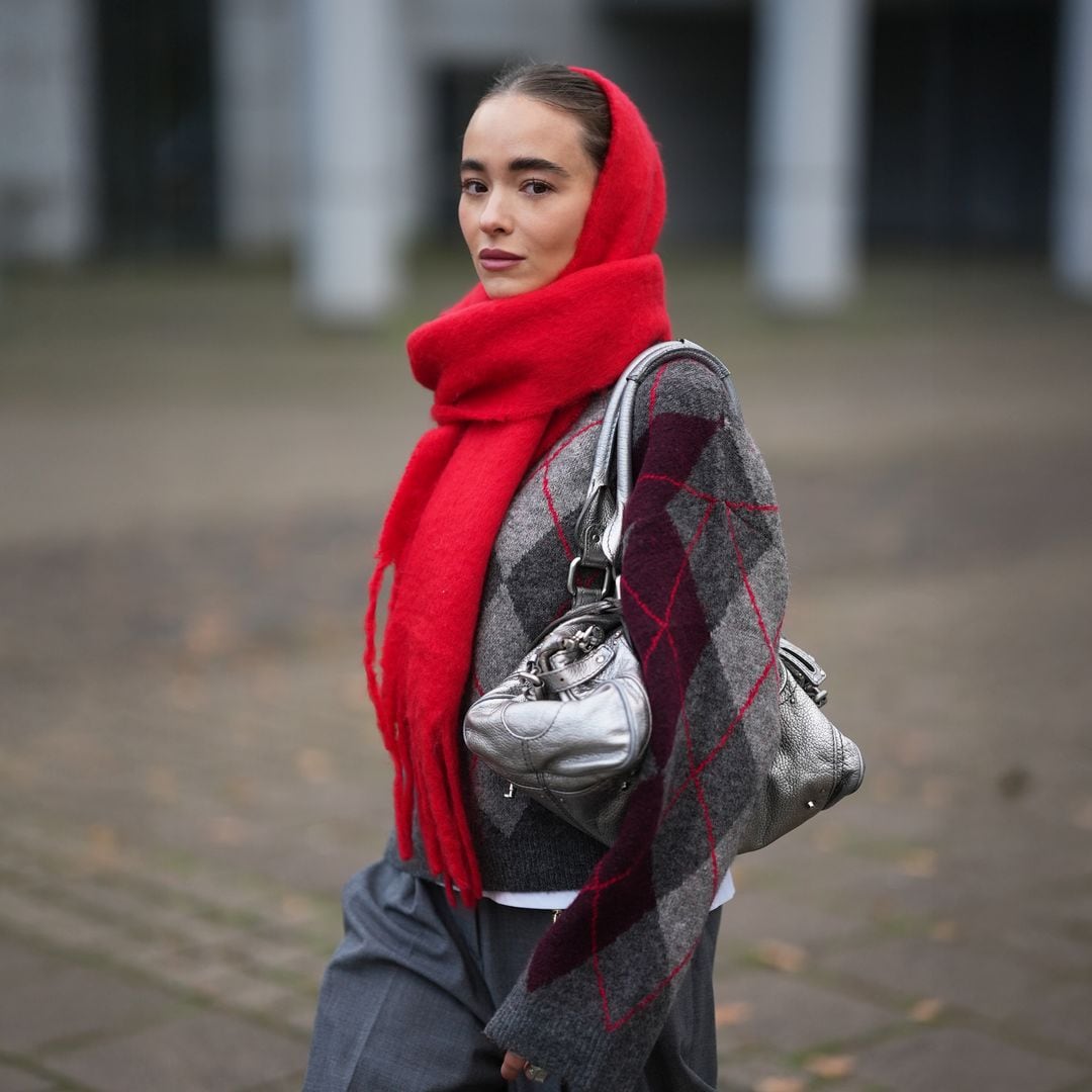 10 ideas para llevar tu bufanda y no repetir siempre el mismo look en días de frío extremo