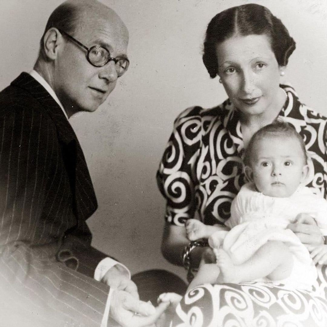 Miguel de Grecia con sus padres, el príncipe Cristobal de Grecia y la princesa Francisca de Orleans