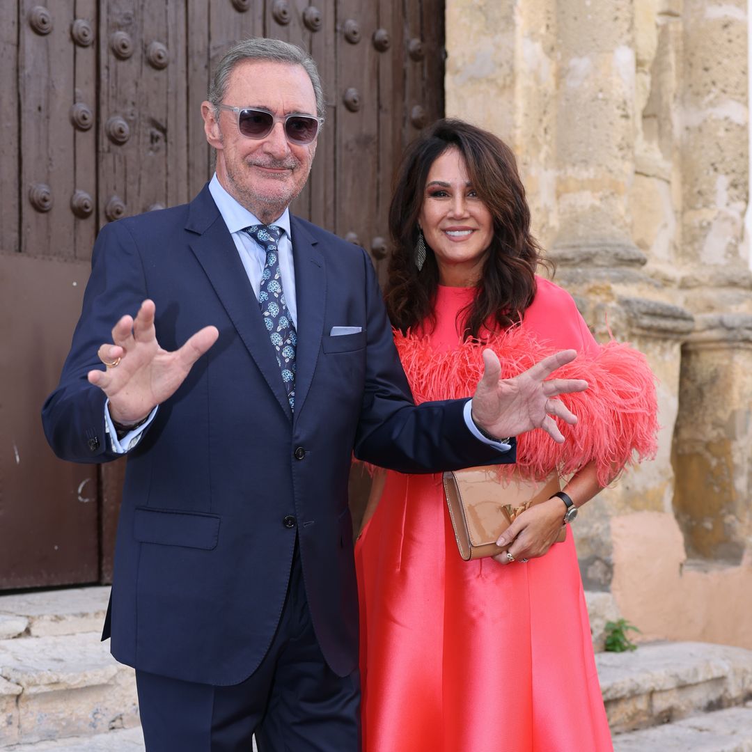 Carlos Herrera cumple una de sus grandes tradiciones con su nieto Marcos, de un mes: la foto que derrite a los sevillanos
