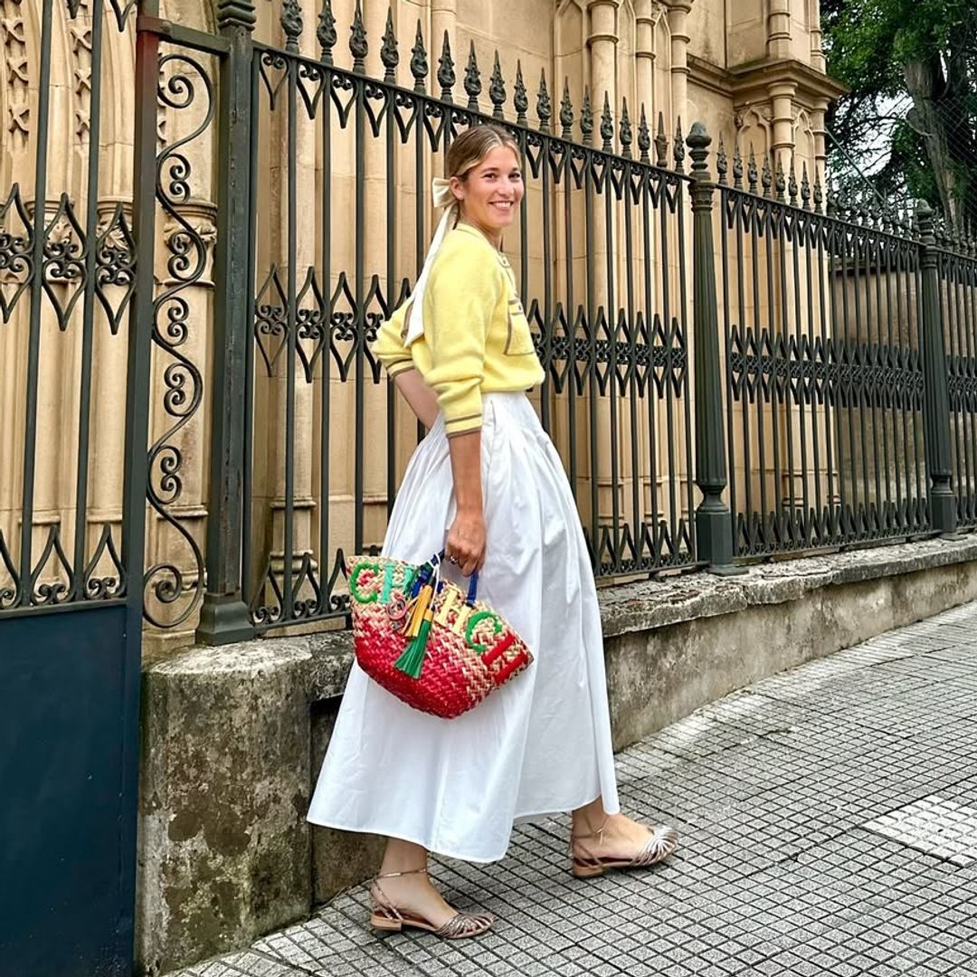 La falda midi blanca que fascinaba a Grace Kelly vuelve esta primavera (y hará que tus looks se vean elegantes tengas 20 o 50 años)