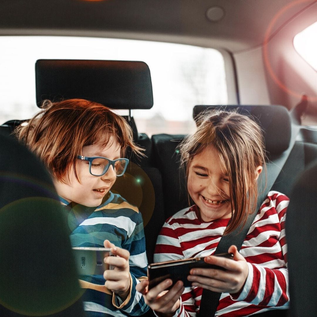 Juegos de mesa fáciles de transportar para hacer más llevaderos los viajes con niños