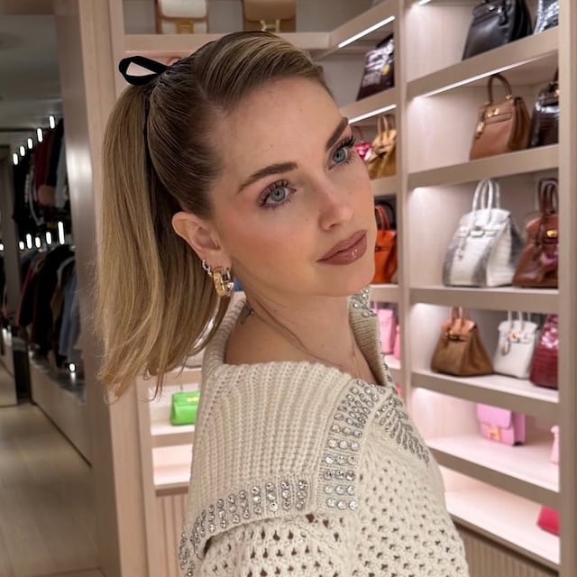 Chiara Ferragni con coleta pin up con lazo