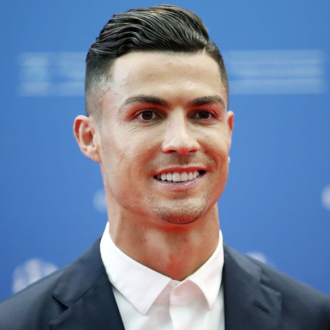 El 'look' a todo color de Cristiano Ronaldo que ha llamado mucho la atención