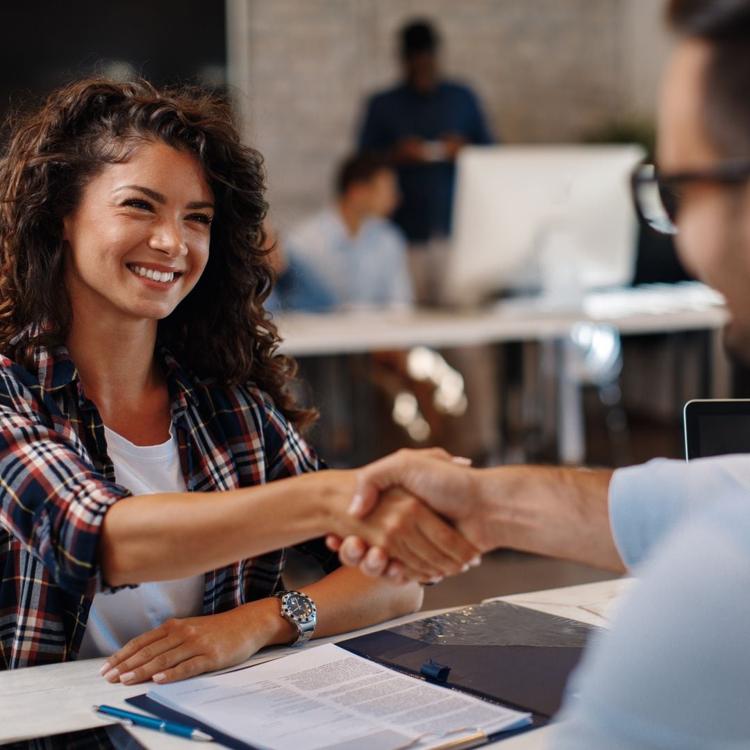 Olvida tu currículum: la nueva forma de conseguir trabajo que arrasa entre la Gen Z