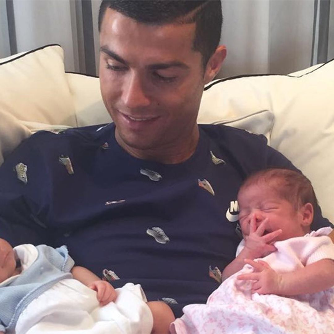 Cristiano Ronaldo presenta a sus hijos Eva y Mateo