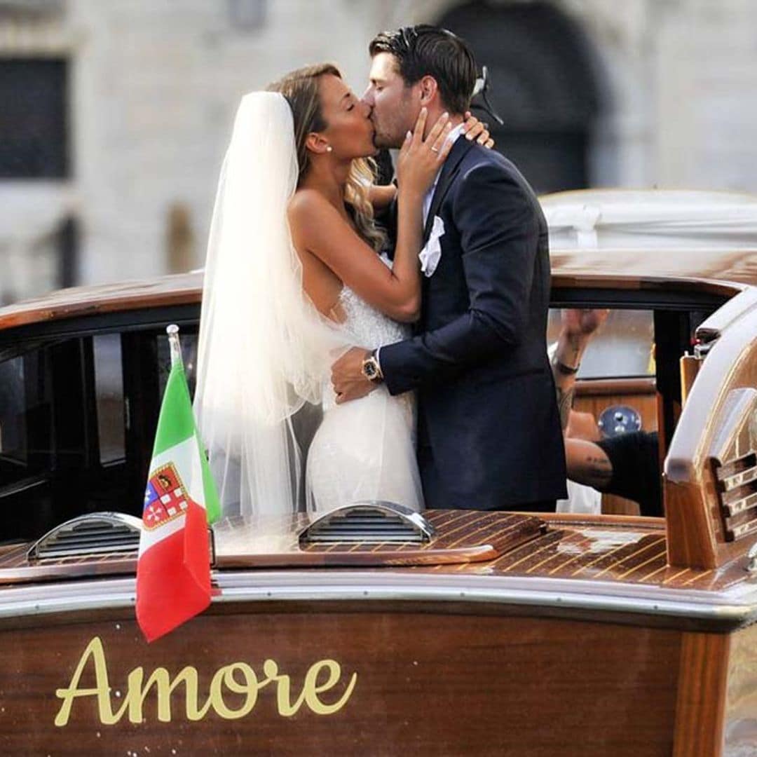Dos vestidos y una fiesta inolvidable: los detalles de la 'reboda' de Alice Campello y Álvaro Morata