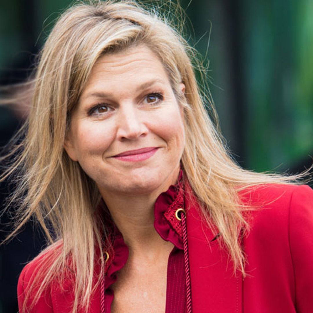 Máxima de Holanda recupera su traje más poderoso con sus tacones de vinilo favoritos