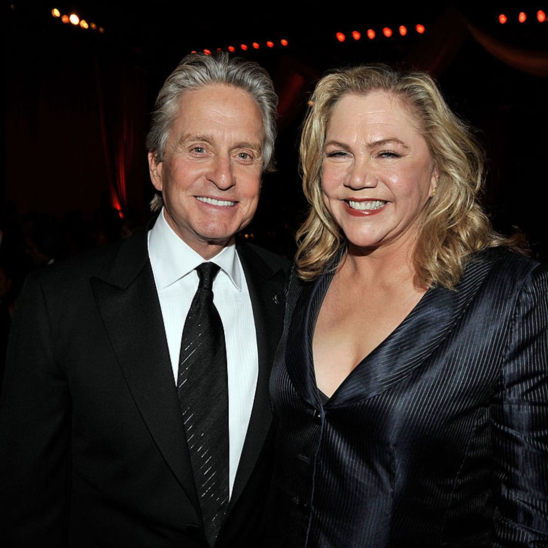 Michael Douglas confiesa su romance secreto con Kathleen Turner durante el rodaje de 'Tras el corazón verde'