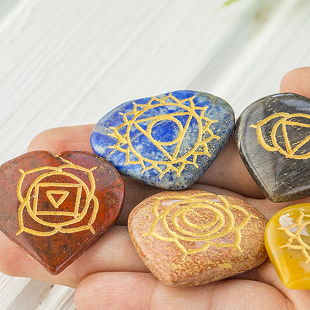 Decora tu hogar con mandalas pintados en piedra