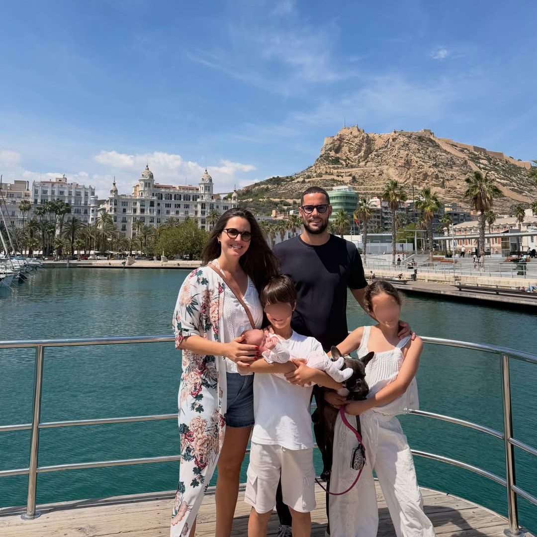 Las fotos más entrañables de Malena Costa y Mario Suárez: así disfrutan de su vida con tres hijos