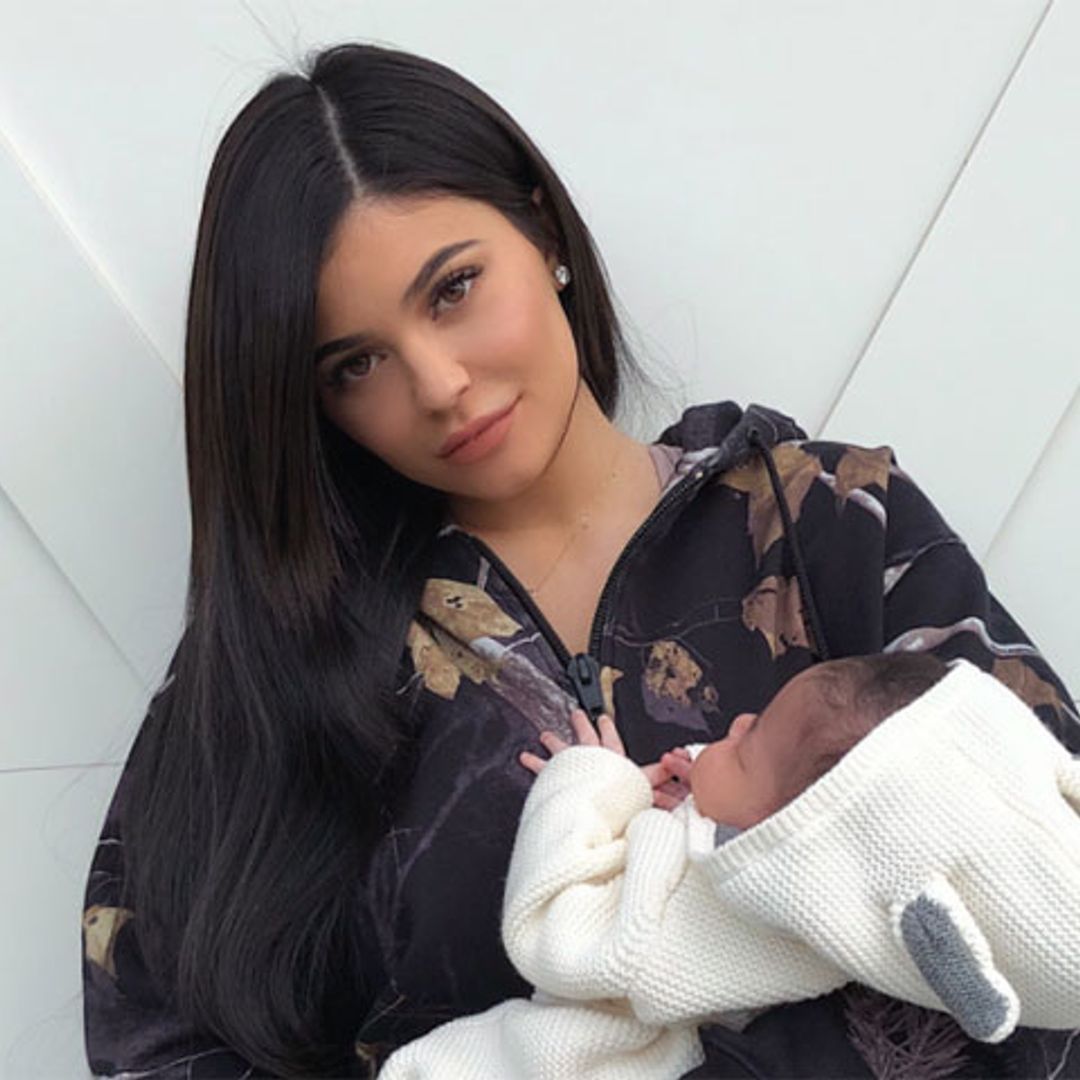 Kylie Jenner muestra la foto más emotiva de su hija con un miembro de la familia Kardashian