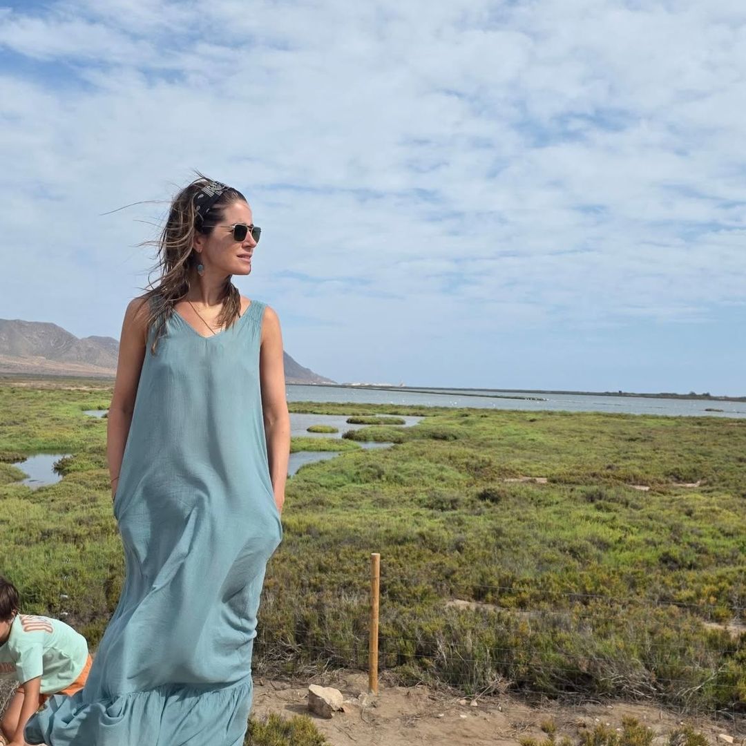 Isabel Jiménez, desde Cabo de Gata, muestra su dolor por el trágico incendio de Almería