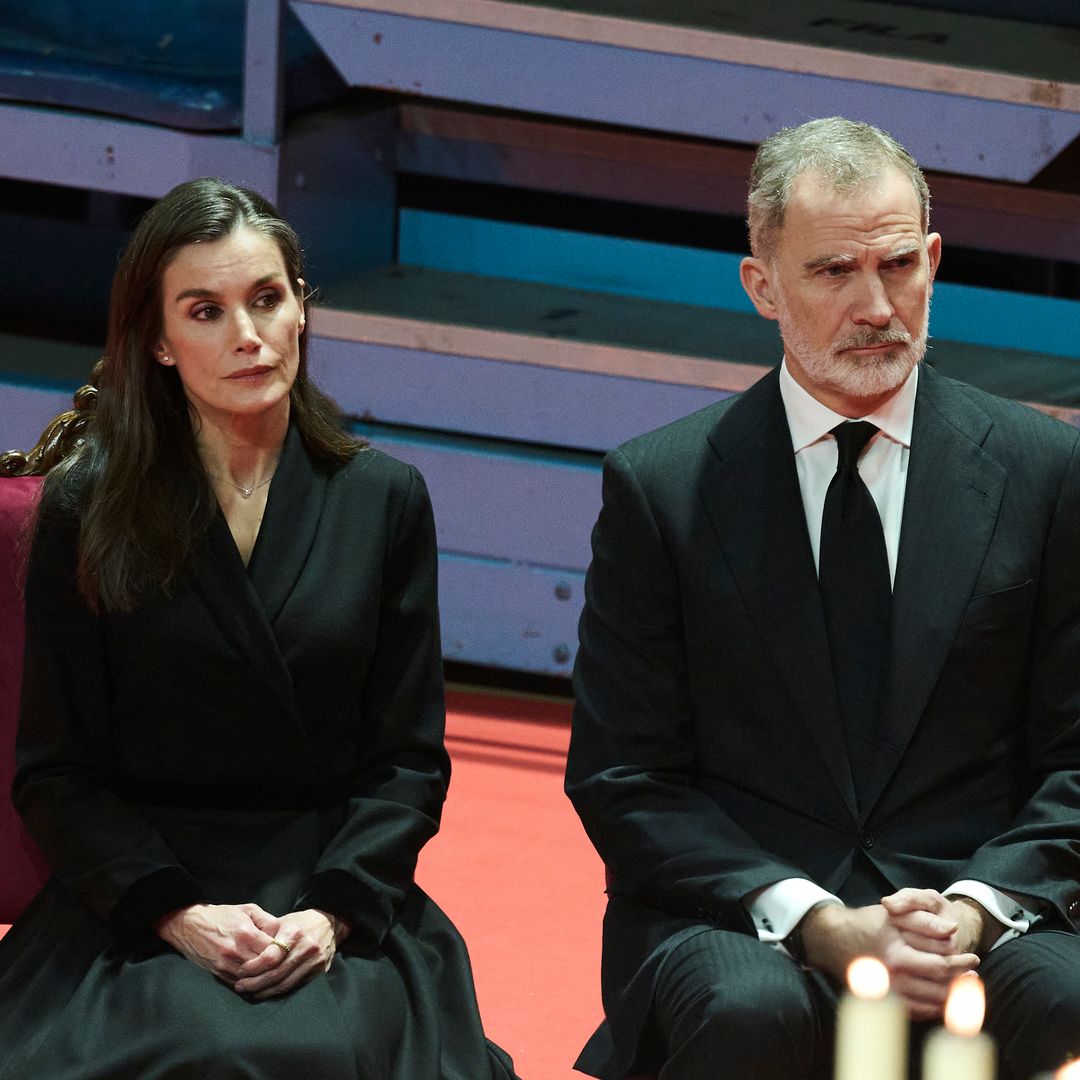 Comunicado de los reyes Felipe y Letizia tras el accidente ferroviario de Toledo: "Acompañamos en su tristeza a las familias y seres queridos de los fallecidos"