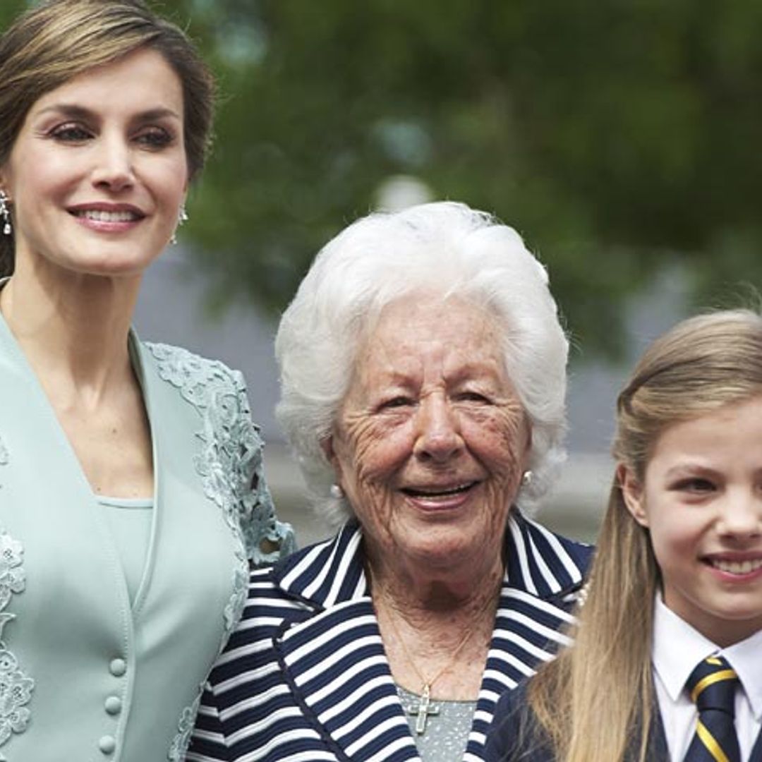 En ¡HOLA!, Menchu Álvarez del Valle habla como nunca de su relación con la reina Letizia y el rey Felipe