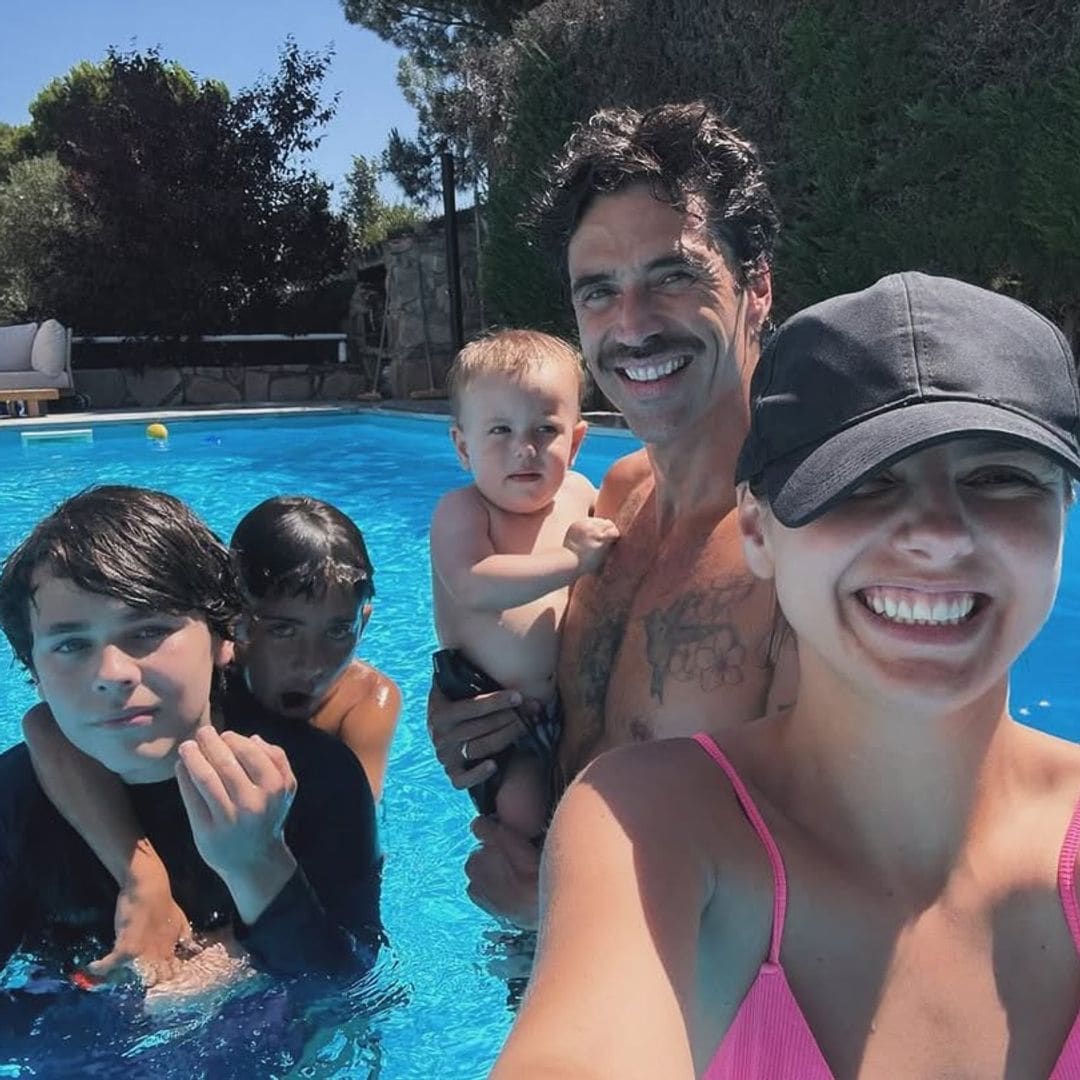 Matías Novoa disfruta su verano más especial en Madrid y junto a sus hijos