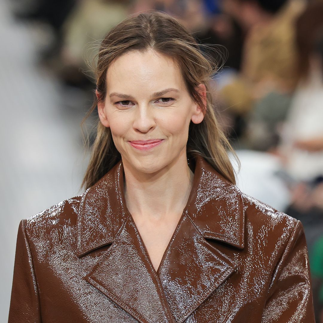 Hilary Swank se sincera sobre ser madre a los 48 tras congelar óvulos a los 37