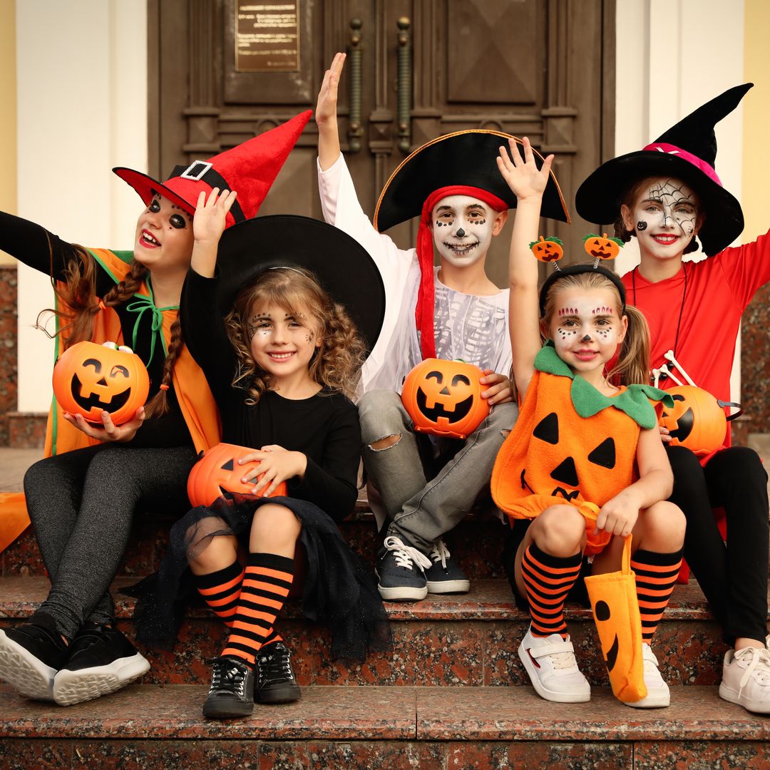 Calabazas, brujas y diversión: los mejores planes familiares con niños para Halloween 2025