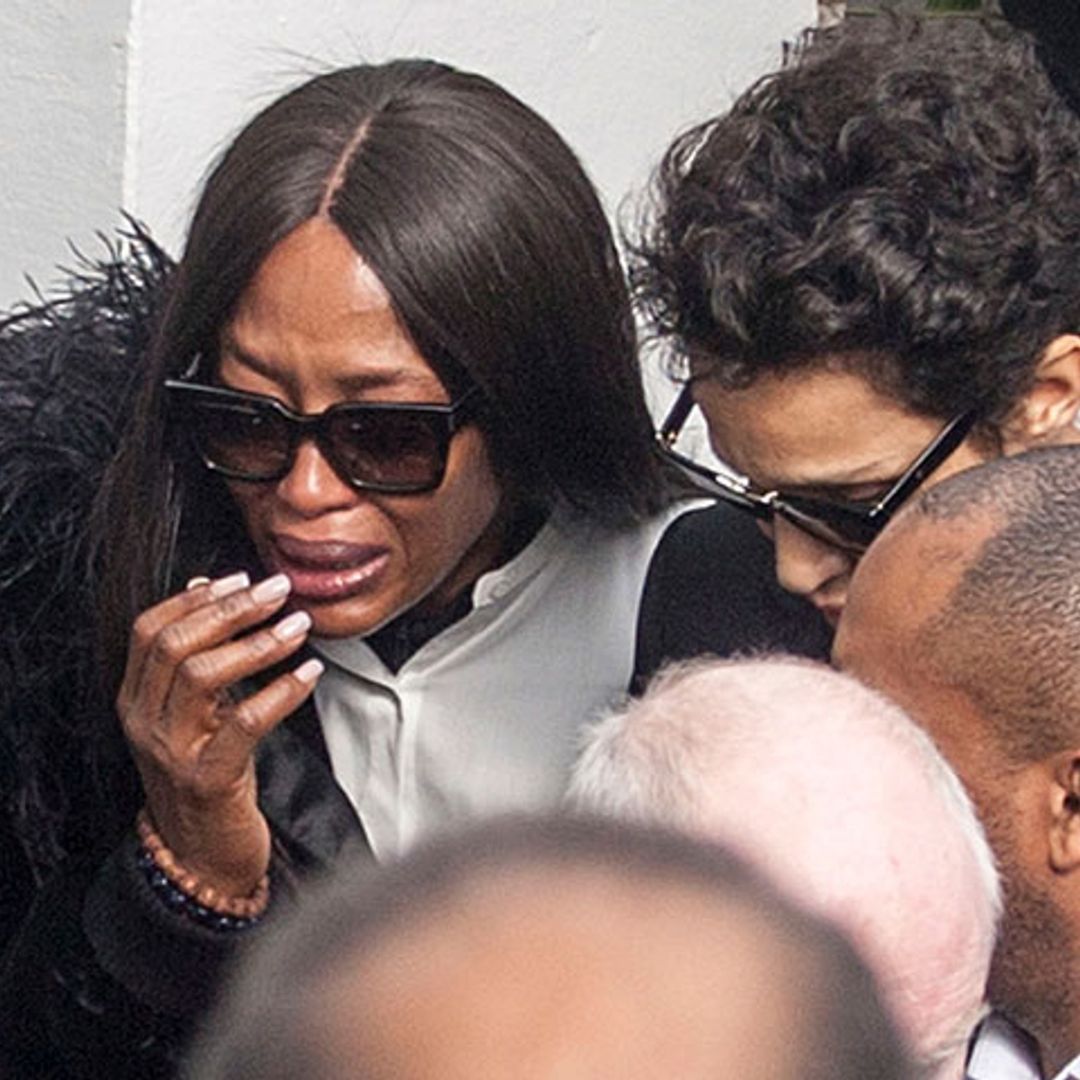 Naomi Campbell llora desconsolada a su descubridor