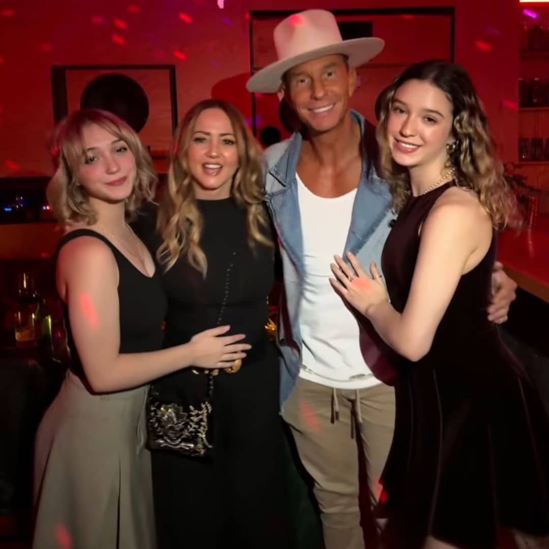 Erik Rubín aplaude a Andrea Legarreta en su gran noche de teatro: 'Felicidades, mamita'