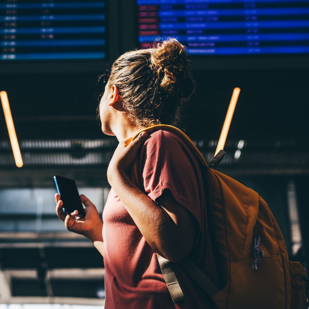 Cambios en el equipaje: esta es la mochila que cabe bajo el asiento y te evita sorpresas en el aeropuerto