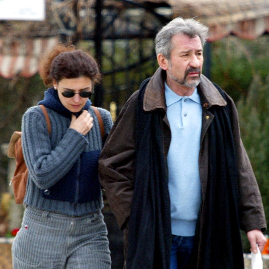 EL ACTOR JOSE SACRISTAN Y SU NOVIA AMPARO PASCUAL MOLINA EN MADRID. 18/03/02 