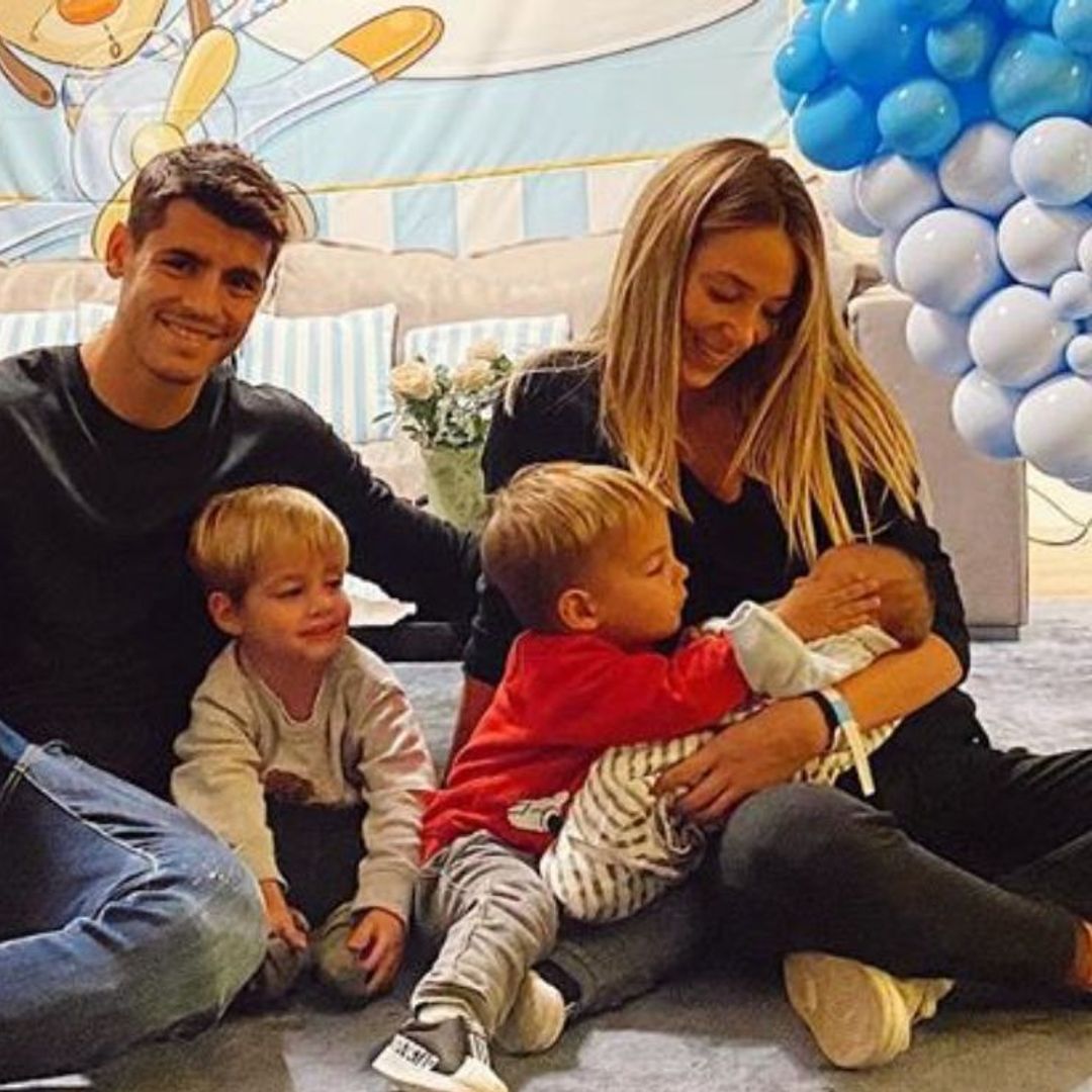 Globos, pósters y un oso gigante: la espectacular llegada a casa de Alice Campello con su bebé