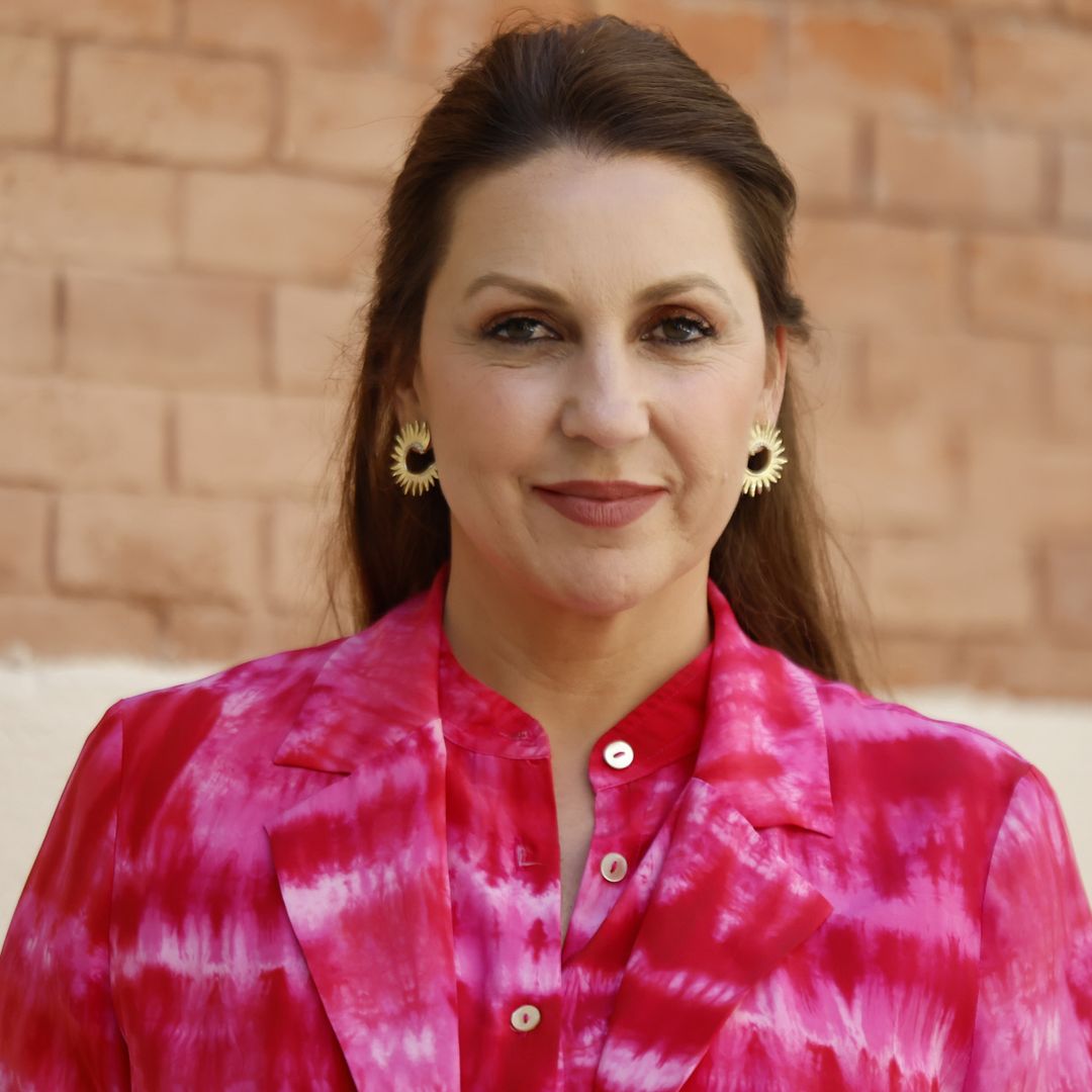 Niña Pastori, que acaba de estrenar su nuevo trabajo "Color Fasnia", poco antes de su actuación ante el Papa León XIV