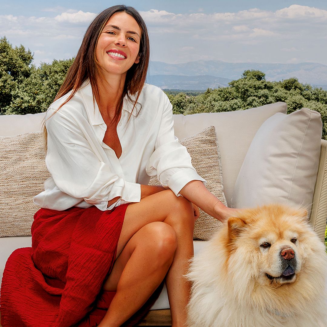 Laura Matamoros nos presenta a su 'león' de lengua azul: "Pipa es bastante 'anti chow chow'"
